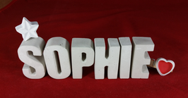 Beton, Steinguss Buchstaben 3D Deko Namen SOPHIE als Geschenk verpackt mit Stern und Herzklammer!