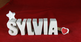 Beton, Steinguss Buchstaben 3D Deko Namen SYLVIA als Geschenk verpackt mit Stern und Herzklammer!