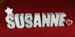 Beton, Steinguss Buchstaben 3D Deko Namen SUSANNE als Geschenk verpackt mit Stern und Herzklammer!