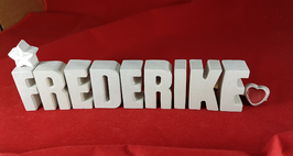 Beton, Steinguss Buchstaben 3D Deko Namen FREDERIKE als Geschenk verpackt mit Stern und Herzklammer!