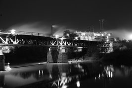 Bernburg bei Nacht mit Blende 8  - Klick!