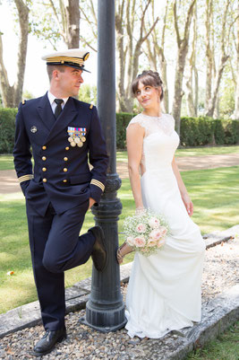 Robe de mariée romantique dos en dentelle et jupe en crêpe