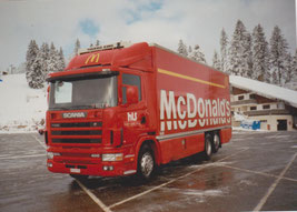 SCANIA 124L 400 HLS McDonald`s