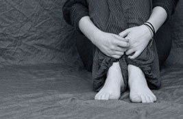 wir behandeln das Complex Regional Pain Syndrome (CRPS, Morbus Sudeck) mit modernsten, evidenzbasierten Therapiekonzepten – von Physiotherapie und Ergotherapie über medikamentöse Schmerztherapie bis zu sympathikusblockierenden Verfahren