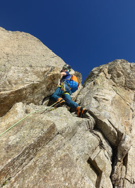 Hiendertelltihorn Ostgrat, Ostsporn, Zustieg, dritte Seillänge, Schlüssellänge, Schlüsselseillänge, Touren Gruebenkessel, Gruebenhütte, Gruebeseewli