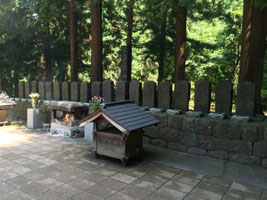 会津飯盛山白虎隊士19士の墓