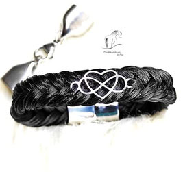 Pferdehaararmband mit Infinityzeichen und Herz vereint. Wahlweise mit Schiebemagnetverschluss oder Karabinerverschluss
