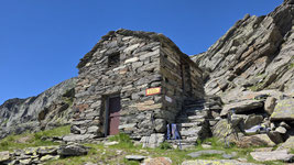 Bivacco Axserio al Colle del Piccolo Altare