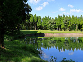 伊都ゴルフ倶楽部 (名物ホール) 13番 Par3