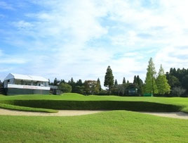 東急セブンハンドレッドクラブ (名物ホール) 18番 PAR4