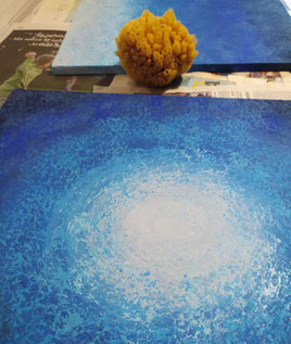 Colorazione con spugne marine naturali.