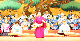 八重山古典音楽協会関東支部の合奏=13日、東京都板橋区