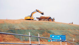 用地造成が進む自衛隊駐屯地建設地=2月12日撮影
