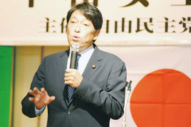 安保法について講演する小野寺前防衛相(28日夜)