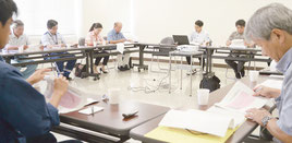 様々な意見が交わされた連絡会議=6月30日午後、八重山合同庁舎