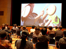 「第3回石垣島シネマフェスティバル」が開幕した=22日午後、石垣市民会館中ホール