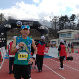 100キロマラソン完走　記録１０時間１３分