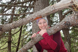 Irene Fink, Dipl. Outdoorguide, Erlebnispädagogin, Bergwanderführerin und Kräuterpädagogin