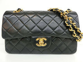 CHANEL　シャネル　チェーンショルダー