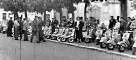 Rassemblement de scooteristes à Malesherbes