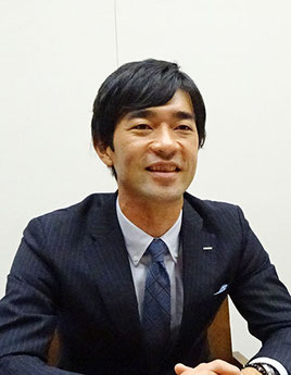 秋山信之氏