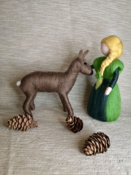 Brüderchen und Schwesterchen als handgefertigte Filzfiguren – Märchenfiguren aus Filz, ideales Geschenk zur Geburt oder Taufe, für Kinderzimmer, Kita Deko und Puppenspiel.