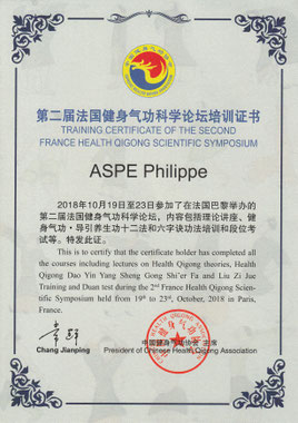 Certificat de stage en Qigong de Santé remis à Philippe Aspe en octobre 2018