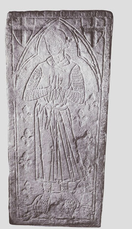 Pierre tombale de Raimbaud, chevalier, commandeur du Temple de Coulommiers au XIIIe siècle. Musée départementales des Antiquités de Seine-Maritime, invent. 1025. Temple de Paris