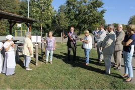 Inauguration des trois tilleuls plantés en l’honneur des maires honoraires du village. Photo L’Alsace