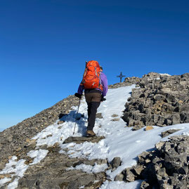 Umrundung und Besteigung des  aussichtsreichen Urner Riesen mit  Übernachtung in der  Gitschenhörelihütte
