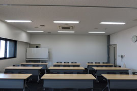 学習室B (定員27名)