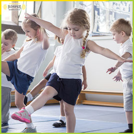 Kinderturnen mit Fitnesstraining - Fitnessstudio Friesyothe - Fitness für Dein Kind