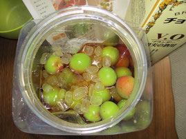 ⑮ブランディ味リカーを同じく注ぎ…