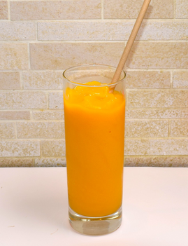 ゴロゴロ生マンゴスムージーハイ 鮮芒果肉氷球沙氷燒酒 $78