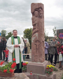 In 2011, genau 200 Jahre nach der Gründung von Neumalsch wurde die Christophorusstatue von Pfarrer Thomas Dempfle eingeweiht (Foto Heimatfreunde Malsch)