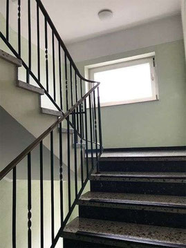Treppenaufgang zur Wohnung