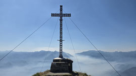 La croce di vetta del Moncucco