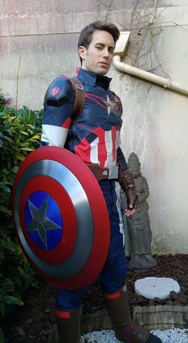 SOSIE CAPTAIN AMERICA CONTACT