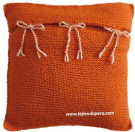 almohadones o cojines en dos agujas - knitted pillows