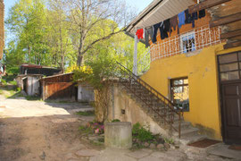 Kiemelis Užupyje /Courtyard in Užupis (photo Gintaras Burba)