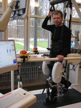 The Machine,"Lokomat", helped to move the left paralyzed leg