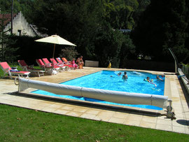 piscine chauffée des gites de Bourguignon-sous-Montbavin près de Laon dans l'Aisne