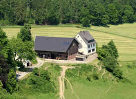 Waldhaus Ulmecke; Bauernhof mit Pferdestallung