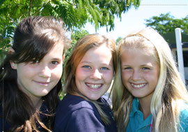 Hannah Bakker, Stephanie Hutching and Johanna von Sicard.