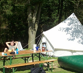 Wochenende mit Boot und Zelt
