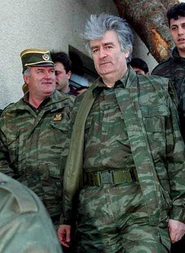 Ratko Mladic og Radovan Karadzic, de bosniske serberes hhv. militære og politiske leder