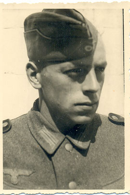 Grenadier Walter Laich (Photo courtesy Family Roland Laich)