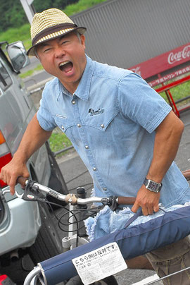 「みんな早く申し込むのだー!」と元GPライダーの新垣選手も大絶賛!! ……というワケでドシドシ御応募お待ちしてます!!!