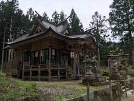 美用神社の社殿