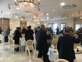 斯界の発展を祈念して乾杯